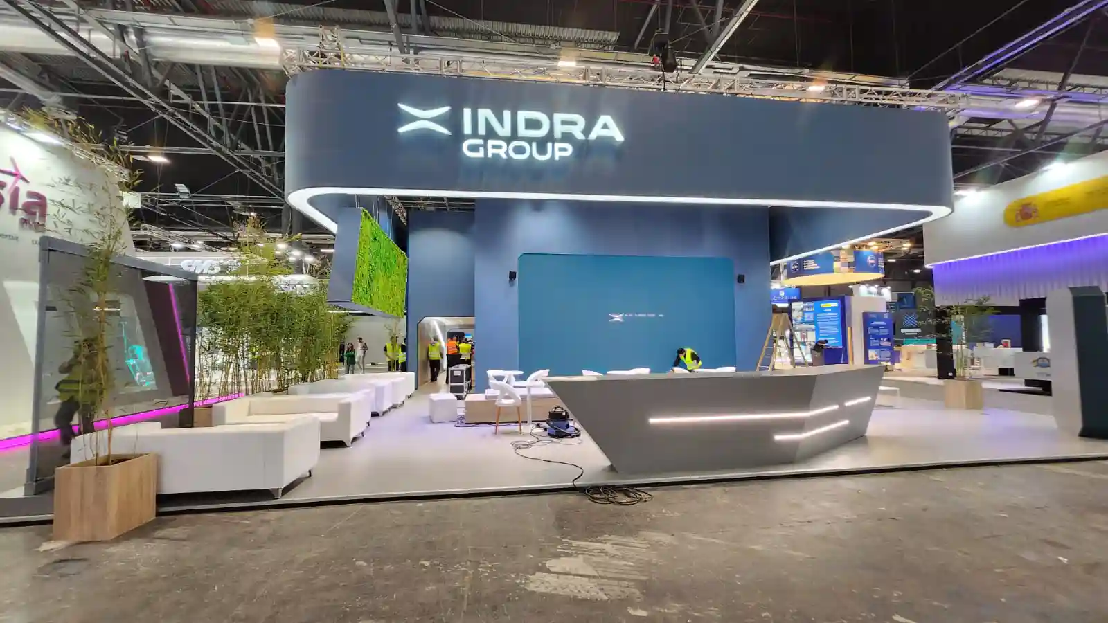Proyecto FEINDEF 2025 (Beon Indra). Fabricación y Montaje de Stands Snakewood